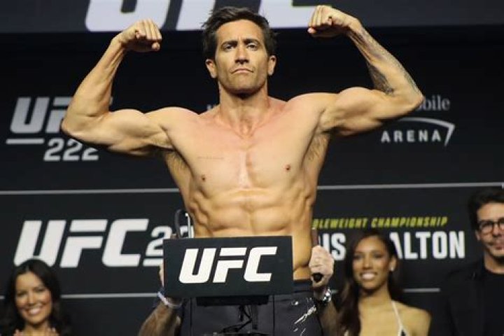 20 Amazing Bodies of Male Stars Who Got Ripped