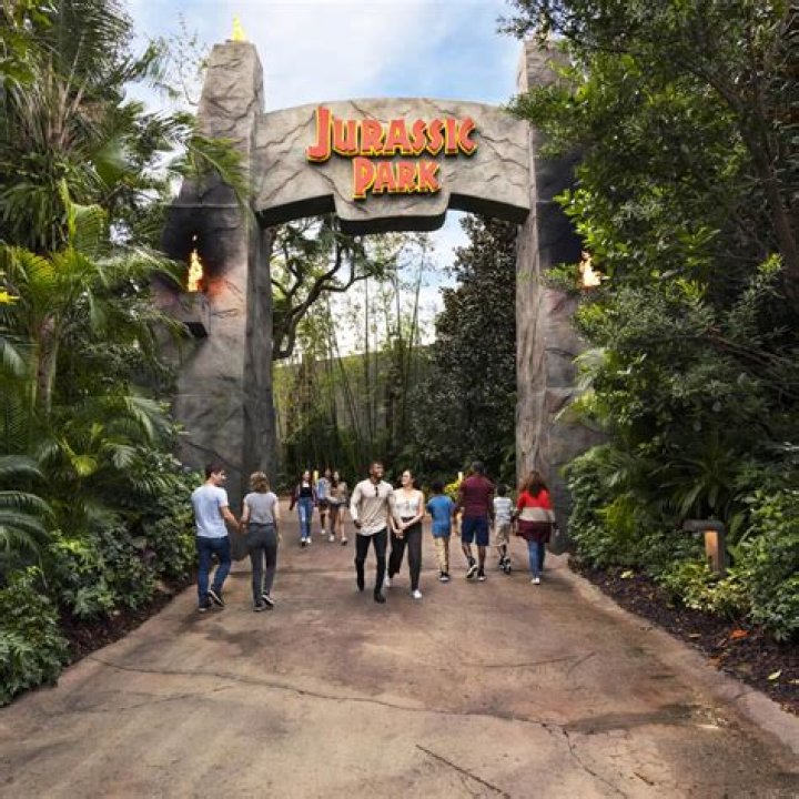 Does Disney own Jurassic Park? – Celebrity