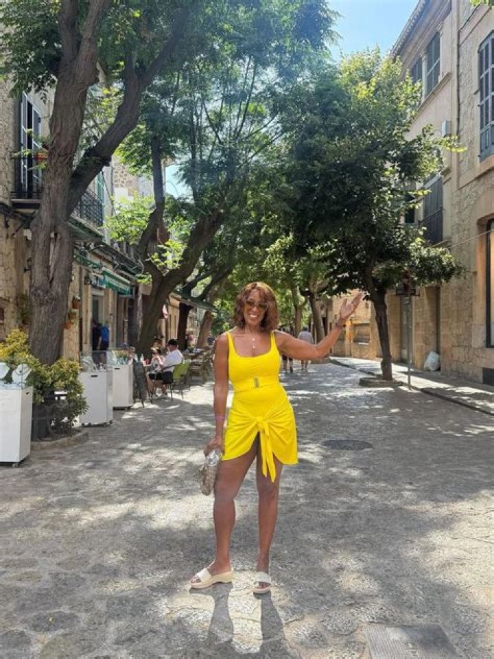 Gayle King in Bathing Suit "Can't Wait to Go Back" — Celebwell
