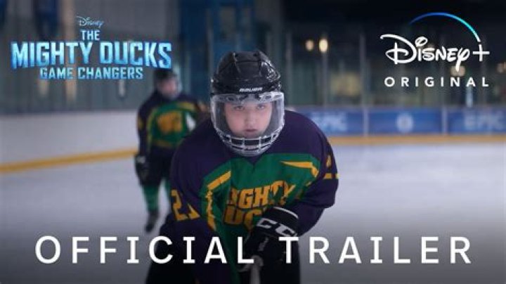 How old was Charlie in Mighty Ducks? – Celebrity