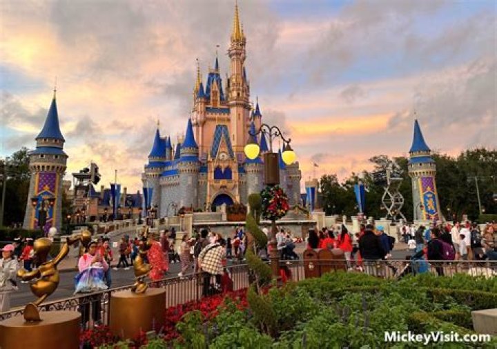 Is Disney still owned by Disney family? – Celebrity