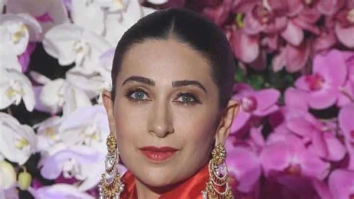 Karisma Kapoor in Bathing Suit Beats the "Monday Blues" — Celebwell