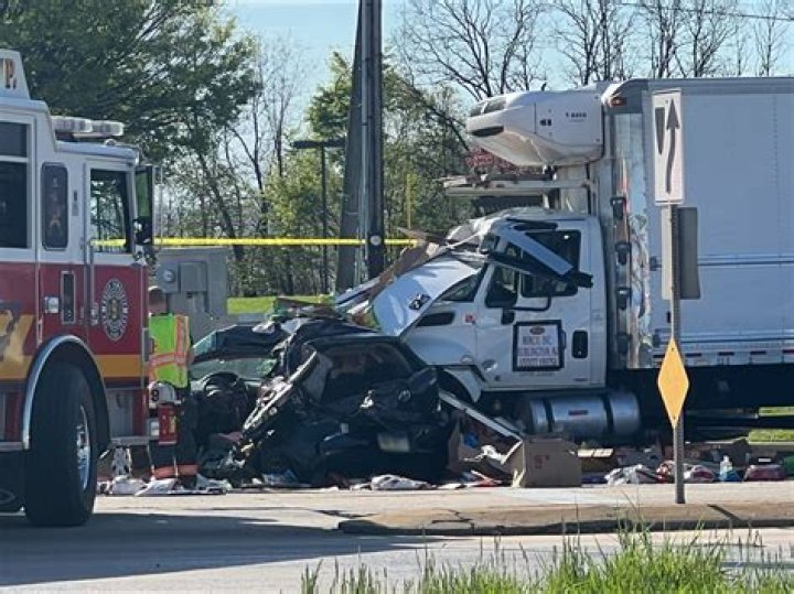 Marshall Osloond Dies In Crash On The Interstate Car Accident