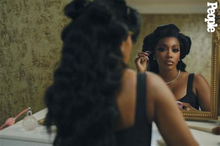 Porsha Williams in Bathing Suit is in "Vacay Mode" — Celebwell