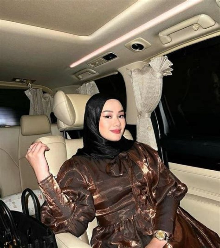 Should Jasmine have worn a hijab? – Celebrity