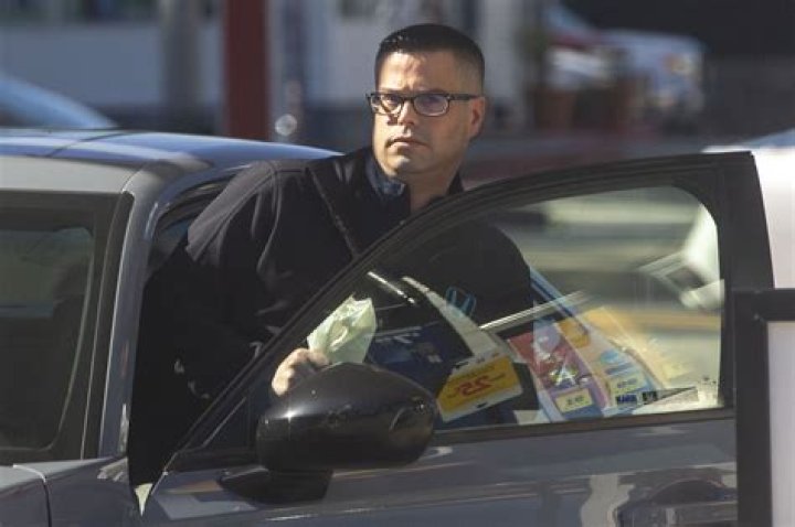 Was Ross malinger in you’ve got mail? – Celebrity